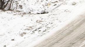 Las autoridades de Texas advirtieron que el hielo sigue presente en muchas carreteras y se mantiene la recomendación de no conducir "en estas condiciones peligrosas".