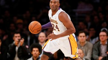 Kobe Bryant esperó ocho meses para jugar de nuevo con los Lakers.