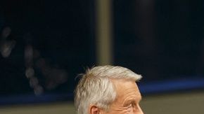 Ahmet &Uunl;zumcü, director de OPAQ recibió el galardón.