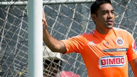Marco Fabián jugará con Cruz Azul por un año