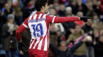 El hispano-brasileño Diego Costa celebra el segundo gol marcado ante el Oporto en  la Liga de Campeones esta semana.