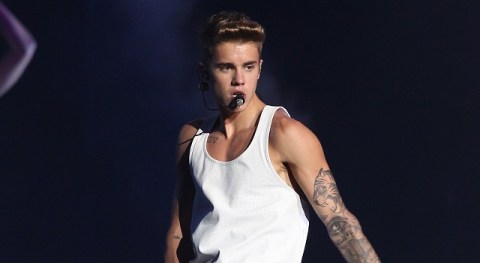 Un miembro del equipo de seguridad de Bieber llamó a la ambulancia.