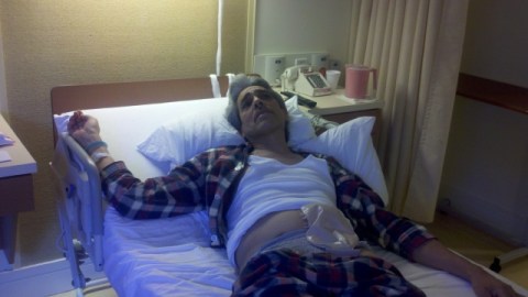 Rogelio Torres batalla contra el cáncer en centro de rehabilitación de El Bronx.