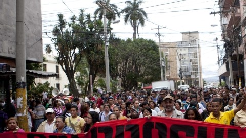 Maestros del sector público  protestan   por recientes reformas a la Ley de Instituto de Previsión del Magisterio (Inprema)  y para exigir el pago del salario.