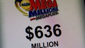 El premio mayor para el sorteo de esta noche se encuentra ahora en un estimado de $ 636 millones, el segundo mayor premio de lotería en la historia de EEUU.