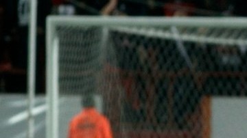 En la imagen, el jugador Pablo Aguilar (i), de Xolos de Tijuana.