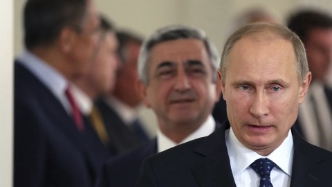 El mandatario ruso afirma que nunca se ha reunido con el exanalista de la NSA.
