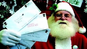 El Sevicio Postal de EEUU comenzó a recibir cartas para Santa Claus hace 101 años.