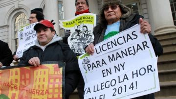 Activistas y legisladores locales se unieron  a favor de las licencias de conducir para indocumentados en NY.