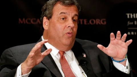 Acusan al ex gobernador Chris Christie de haber dejado un déficit en el presupuesto