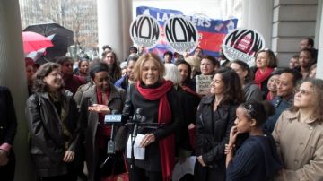 Gloria Steinam en la manifestación de ayer en apoyo a la concejal  Melissa Mark-Viverito.