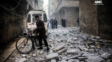 Las fuerzas del gobierno in iciaron una campaña de bombardeos en las zonas controladas por los rebeldes del norte de Siria, golpeando a la ciudad norteña de Aleppo y una ciudad en la frontera con Turquía.