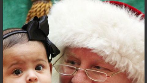 Santa Claus varía en su aspecto según quien lo interprete.