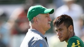 Luis Felipe Scolari  (izq.) atrae el interés del Barcelona para que sea su técnico en la próxima temporada.