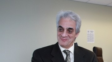 Torres pertenece al grupo de abogados que nunca se graduó de la facultad de derecho.