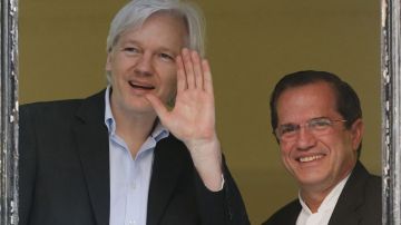 El fundador de WikiLeaks está refugiado en la embajada de Ecuador en Londres.