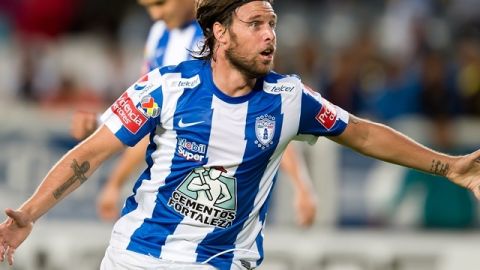 El delantero argentino Fernando Cavenaghi.