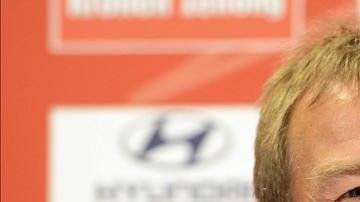 En la imagen, el entrenador de la selección estadounidense de fútbol, el alemán Jürgen Klinsmann.