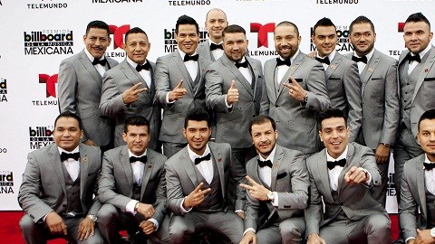 La banda concluirá su gira en el club Escapade 2001, de Houston.