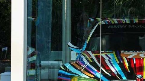 Exhibido en la Art Basel en Miami Beach.