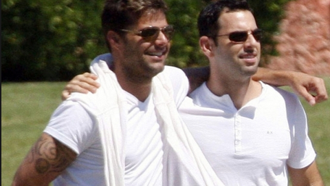 Ricky (i) y Carlos (d) han acordado de mutuo acuerdo poner fin a su relación.