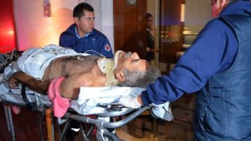 El líder de los grupos de autodefensa, Juan Manuel Mireles Valverde es ingresado a un hospital , luego de que la avioneta en que viajaba se accidentara.