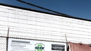 Planta Exide de reciclaje de baterías en Vernon. La empresa deberá cumplir con nuevos límites de contaminantes.