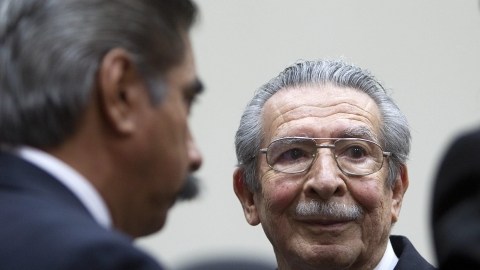 El exgeneral golpista José Efraín Ríos Montt, asiste a una audiencia judicial en Ciudad de Guatemala.