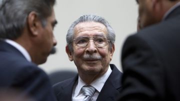 El exgeneral golpista José Efraín Ríos Montt, asiste a una audiencia judicial en Ciudad de Guatemala.
