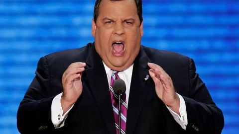 El gobernador republicano de Nueva Jersey, Chris Christie, enfrenta ahora dos escándalos que podrían afectar sus aspiraciones de lograr la nominación presidencial de su partido para las elecciones del 2016.