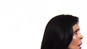 María Conchita Alonso traduce lo que dice Tim Donnelly en su video promocional, con toques humorísticos y algo picantes.