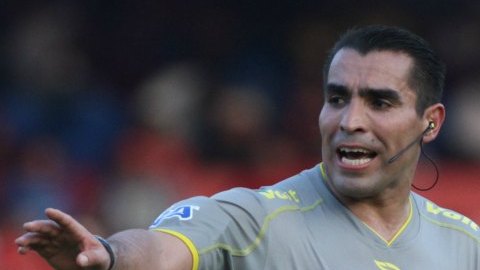 El árbitro mexicano Marco Antonio Rodríguez fue convocado por la FIFA para pitar en el Mundial de Brasil 2014