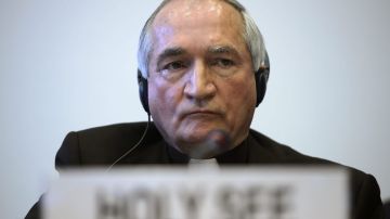 Silvano Tomasi, representante de la Santa Sede ante la ONU, fue interrogado sobre sacerdotes pederastas.