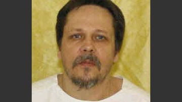 El abogado de los hijos de Dennis  McGuire (en la foto) argumentó que la ejecución violó el derecho del  hombre  a no ser castigado en una forma cruel o inusual.