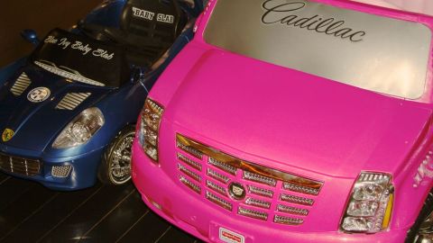 Beyoncé y Jay-Z pusieron el nombre de su hija, Blue Ivy, en el parabrisas de uno de los autos.