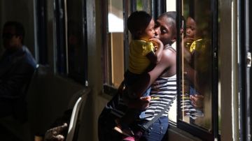 Descendientes de inmigrantes haitianos denunciaron ante funcionarios de la misión de la Comisión Interamericana de Derechos Humanos (CIDH) su situación.
