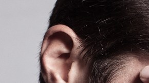 "Los hombres no lloran", nos cantaleteaban en casa.