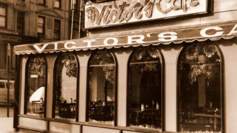 Fachada del local donde se fundó Victor's Cafe en 1963, en la calle 71 y la avenida Columbus.