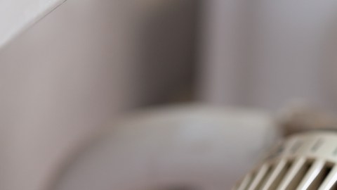 El suministro de gas propano es esencial para la calefacción en los hogares.