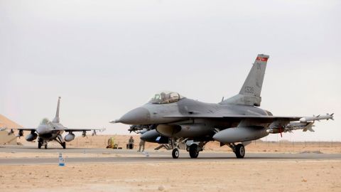 La información confidencial es sobre nueva generación de aviones de guerra.