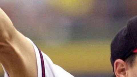 Maddux le tiene cariño a Atlanta y Chicago. Decidió no tener equipo en su placa del Salón de la Fama.