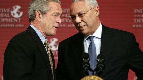 Los correos electrónicos de George W. Bush y Collin Powell entre otros personajes famosos fueron hackeados.