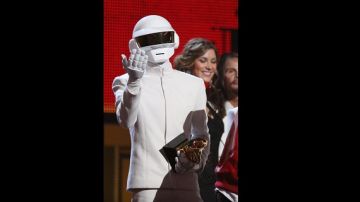 Daft Punk se impuso, asimismo, en la categoría de Mejor Grabación del Año, con “Get Lucky”.
