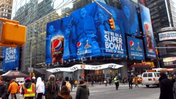 Algunos de los comerciantes latinos se mantendrán en la zona de Times Square, donde ubica el "Super Bowl Boulevard", una feria al aire libre.