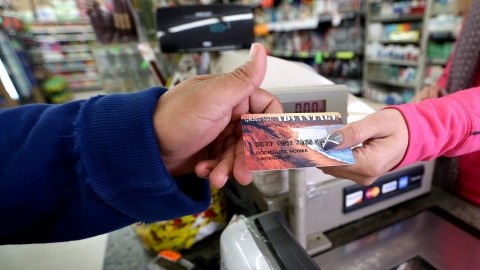 Alrededor de 47.5 millones de  personas reciben  cupones de comida en todo el país.