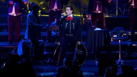 El Potrillo se mantiene en el 12º puesto de los conciertos más lucrativos por dos semanas consecutivas.