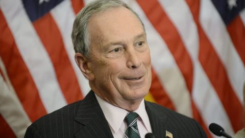 Bill de Blasio se unió, recientemente, a la organización Alcaldes en Contra de Armas Ilegales, entidad fundada por su predecesor Michael Bloomberg (en la foto).