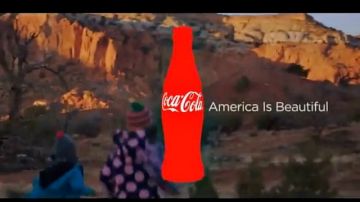 El comercial de Coca Cola es el que más críticas ha recibido.