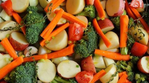 Una dieta balanceada es importante para la salud física.