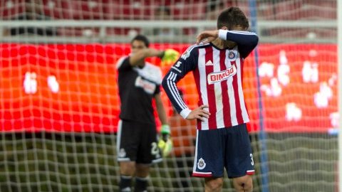 Chivas perdió 1-2 en el Omnilife frente a Estudiantes Tecos